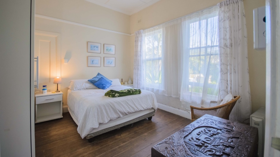 5 Bedroom Property for Sale in Umtentweni KwaZulu-Natal