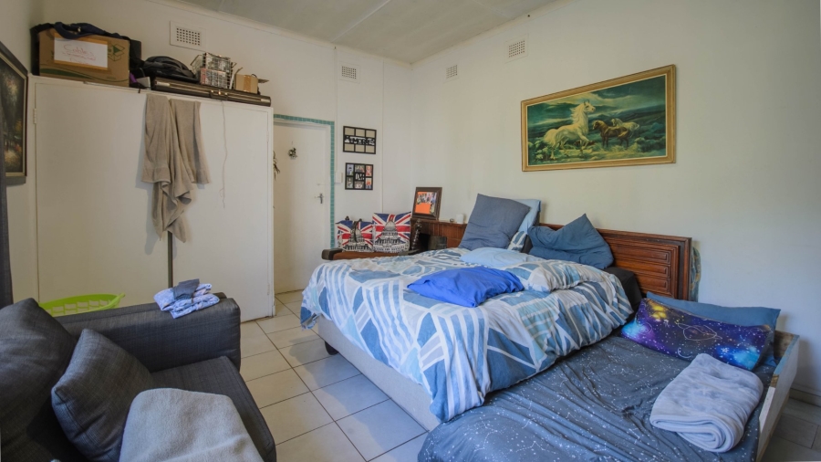 5 Bedroom Property for Sale in Umtentweni KwaZulu-Natal