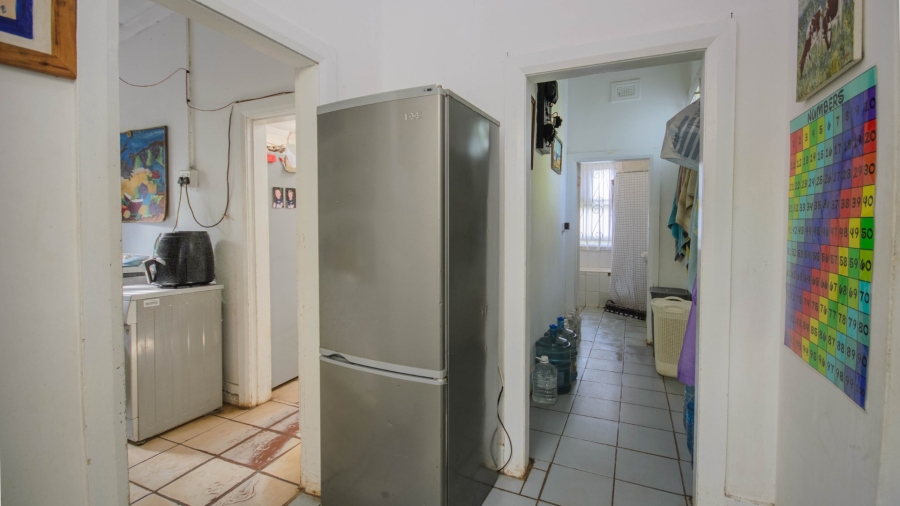 5 Bedroom Property for Sale in Umtentweni KwaZulu-Natal