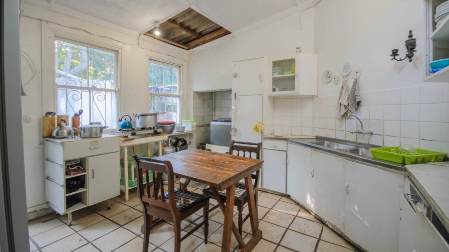5 Bedroom Property for Sale in Umtentweni KwaZulu-Natal