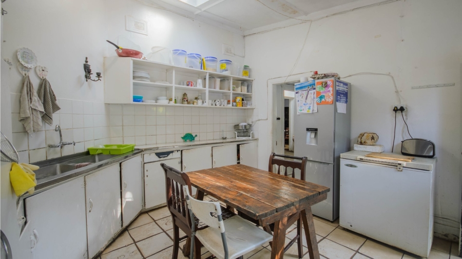 5 Bedroom Property for Sale in Umtentweni KwaZulu-Natal