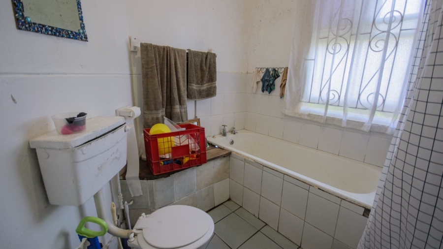 5 Bedroom Property for Sale in Umtentweni KwaZulu-Natal