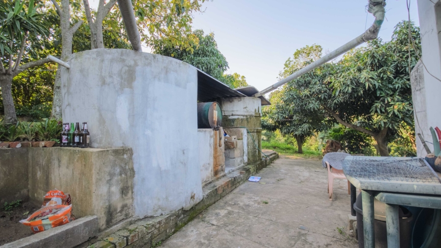 5 Bedroom Property for Sale in Umtentweni KwaZulu-Natal