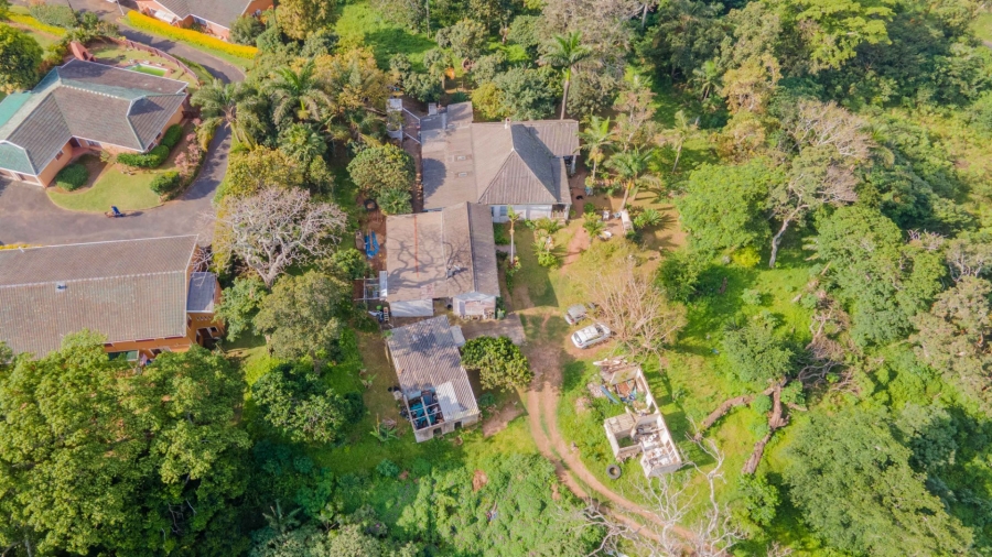 5 Bedroom Property for Sale in Umtentweni KwaZulu-Natal