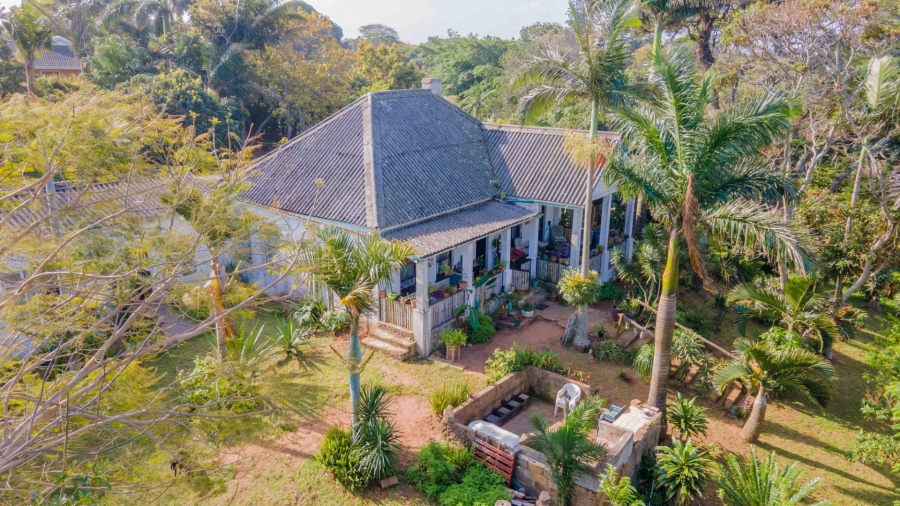 5 Bedroom Property for Sale in Umtentweni KwaZulu-Natal