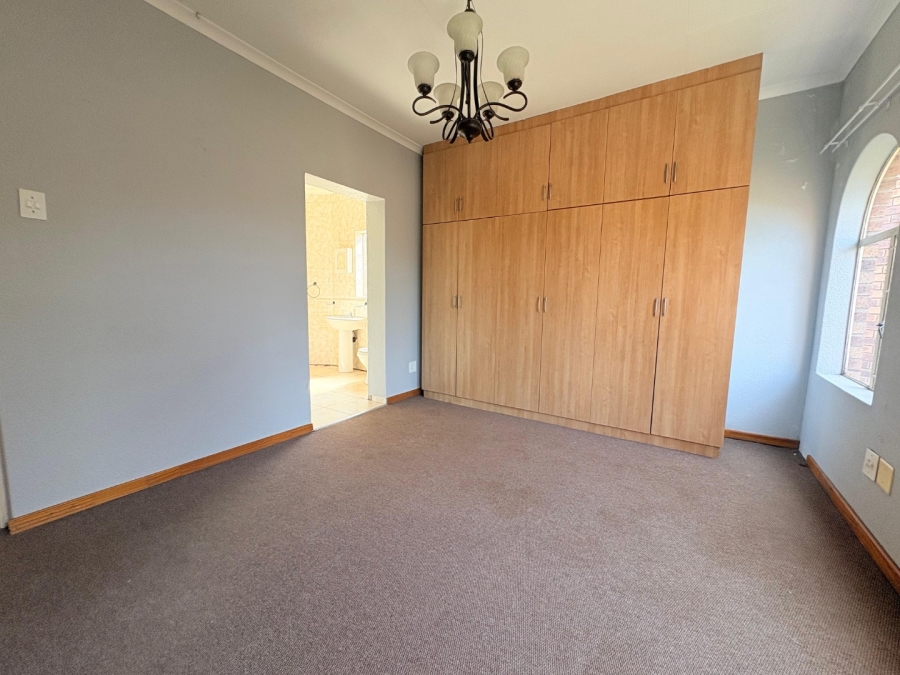 3 Bedroom Property for Sale in Aviary Hill KwaZulu-Natal