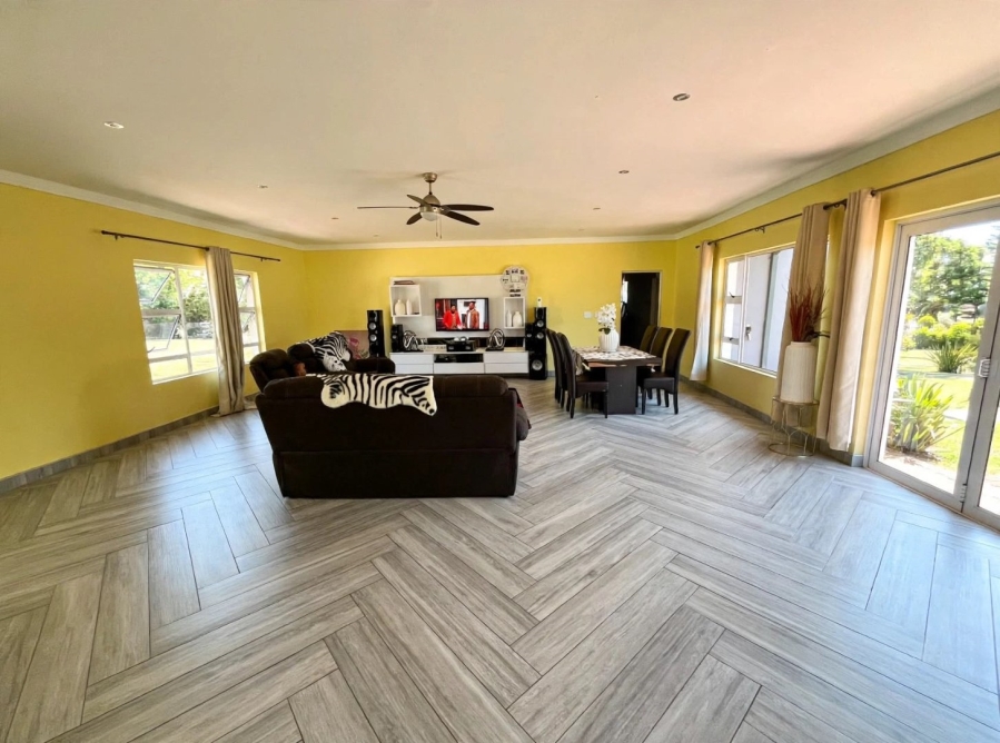 4 Bedroom Property for Sale in Meer En See KwaZulu-Natal
