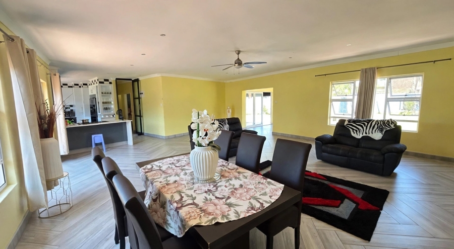 4 Bedroom Property for Sale in Meer En See KwaZulu-Natal