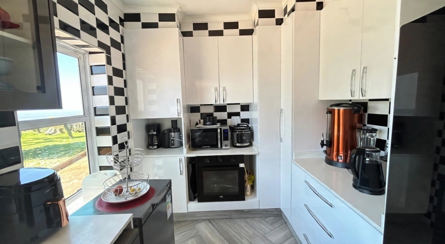 4 Bedroom Property for Sale in Meer En See KwaZulu-Natal