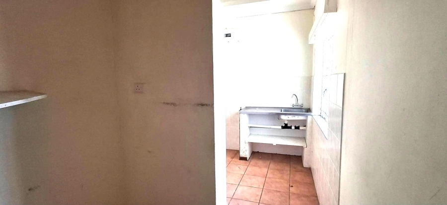 2 Bedroom Property for Sale in Uvongo KwaZulu-Natal