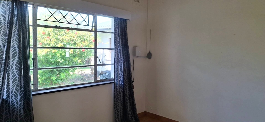 2 Bedroom Property for Sale in Uvongo KwaZulu-Natal