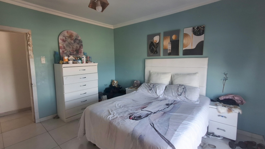  Bedroom Property for Sale in Brighton Beach KwaZulu-Natal