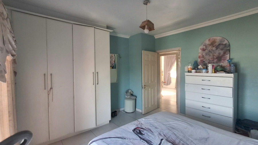  Bedroom Property for Sale in Brighton Beach KwaZulu-Natal