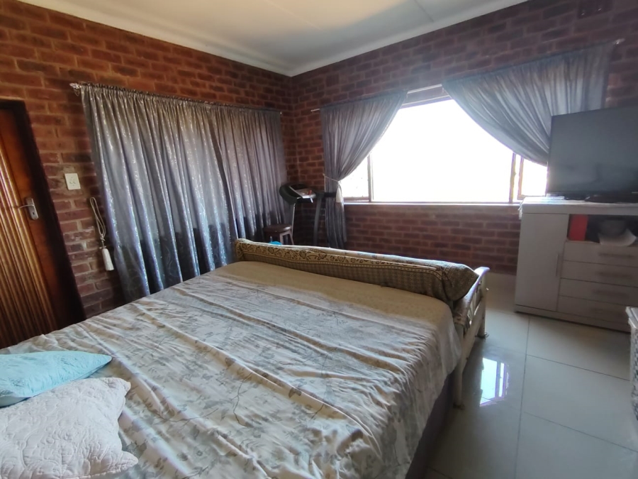 3 Bedroom Property for Sale in Ocean View KwaZulu-Natal
