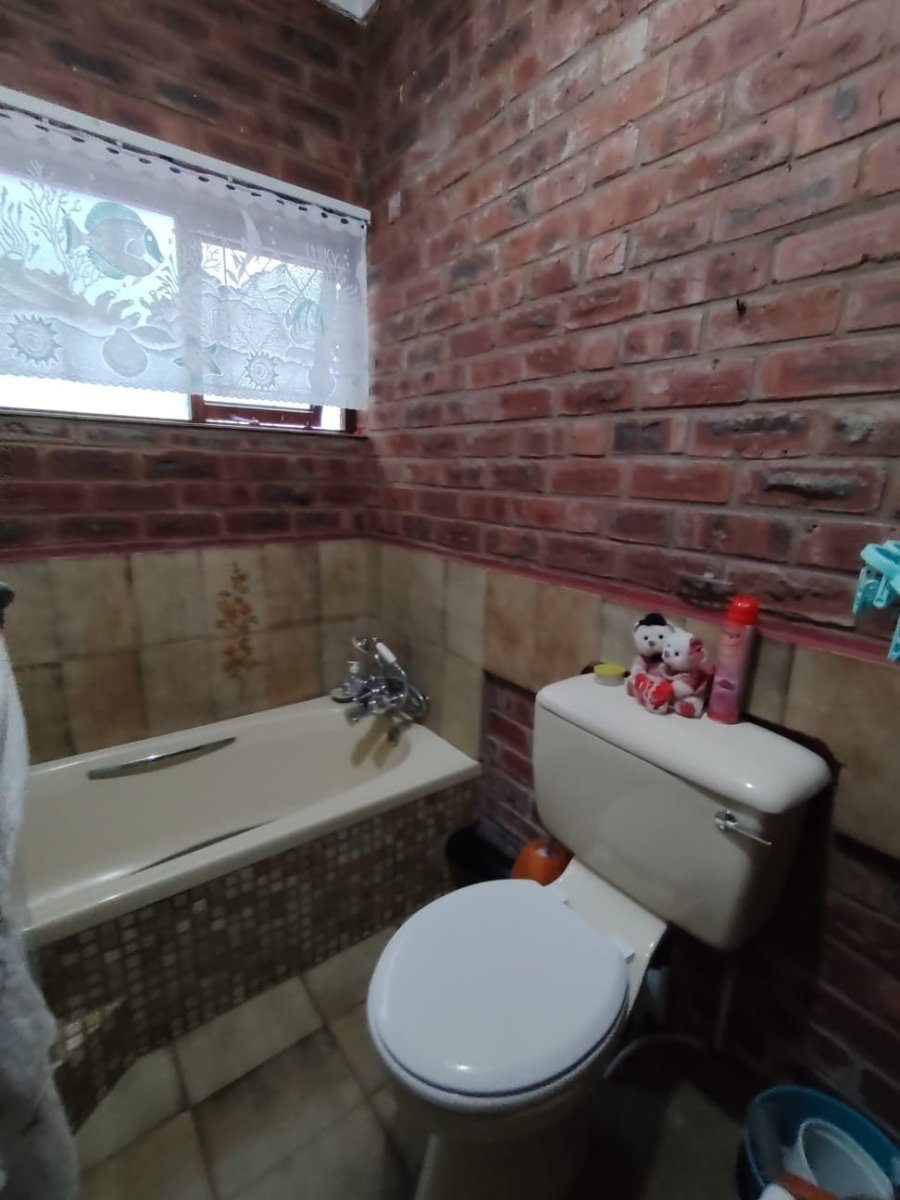 3 Bedroom Property for Sale in Ocean View KwaZulu-Natal