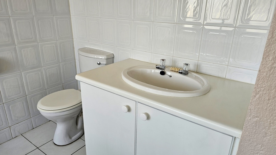 3 Bedroom Property for Sale in Uvongo KwaZulu-Natal