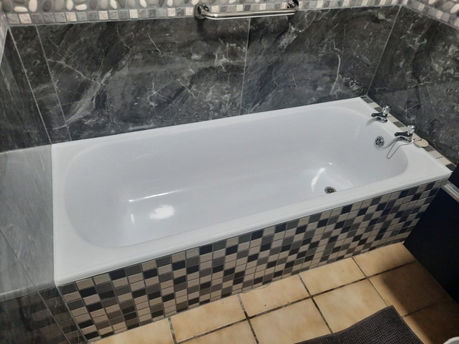 2 Bedroom Property for Sale in Margate KwaZulu-Natal