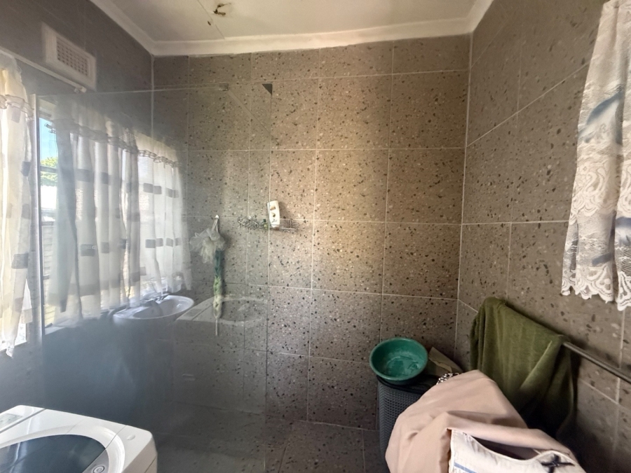  Bedroom Property for Sale in Raisethorpe KwaZulu-Natal