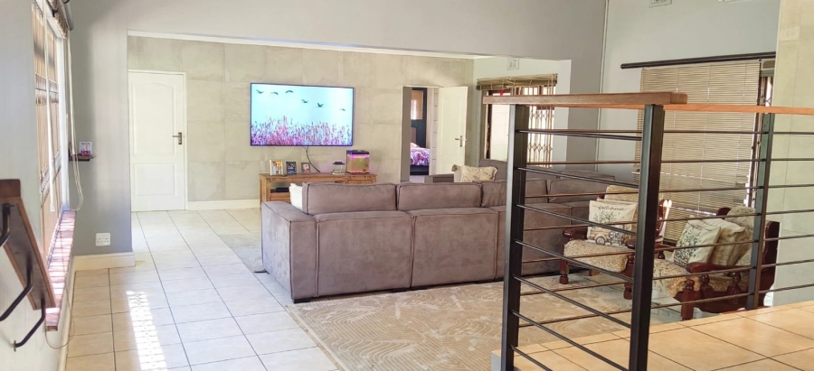 4 Bedroom Property for Sale in Kloof KwaZulu-Natal