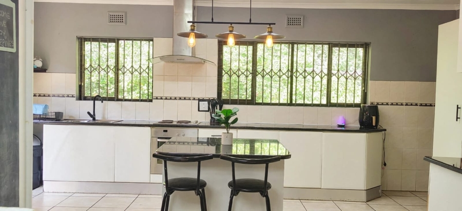 4 Bedroom Property for Sale in Kloof KwaZulu-Natal