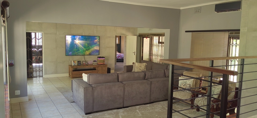 4 Bedroom Property for Sale in Kloof KwaZulu-Natal