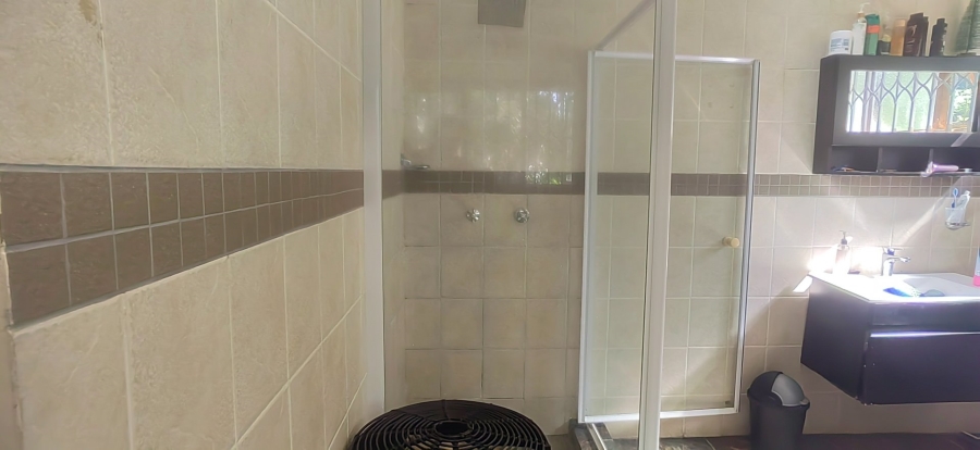 4 Bedroom Property for Sale in Kloof KwaZulu-Natal