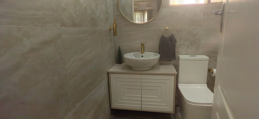 4 Bedroom Property for Sale in Kloof KwaZulu-Natal
