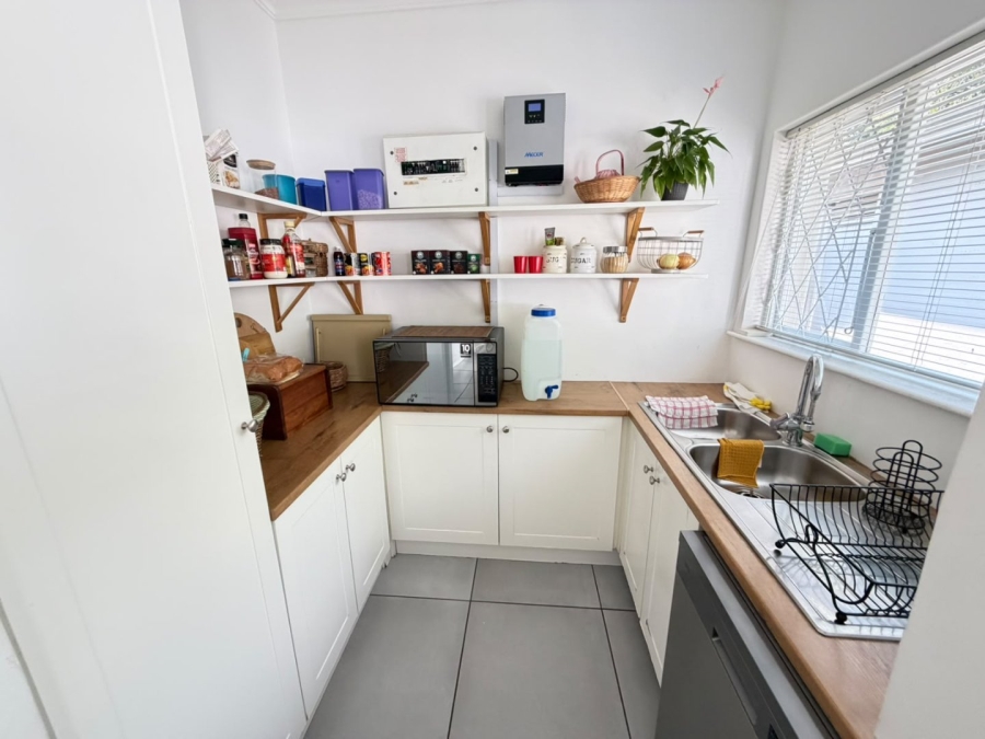 To Let 3 Bedroom Property for Rent in Kloof KwaZulu-Natal