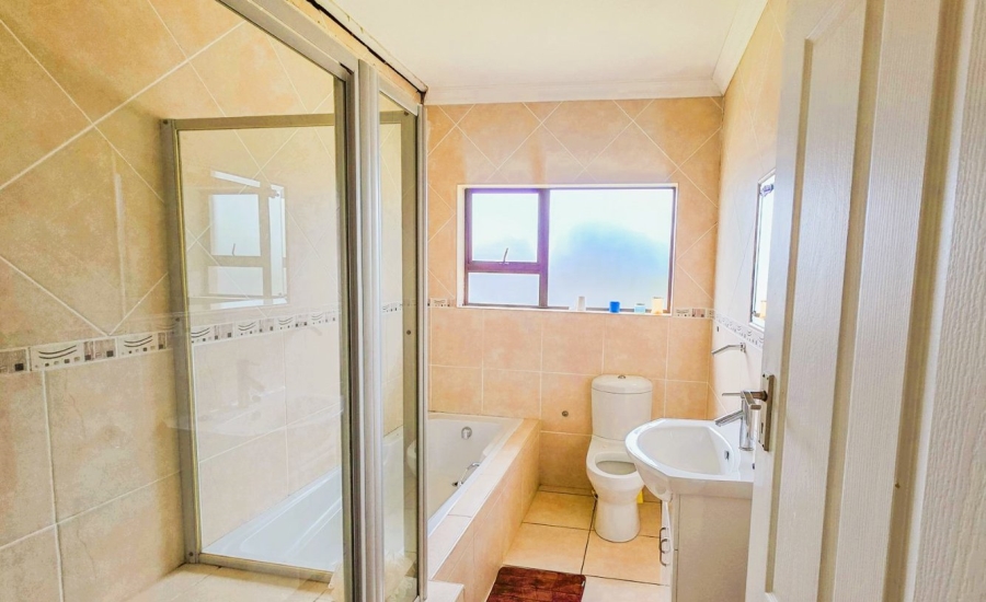 3 Bedroom Property for Sale in Shelly Beach KwaZulu-Natal