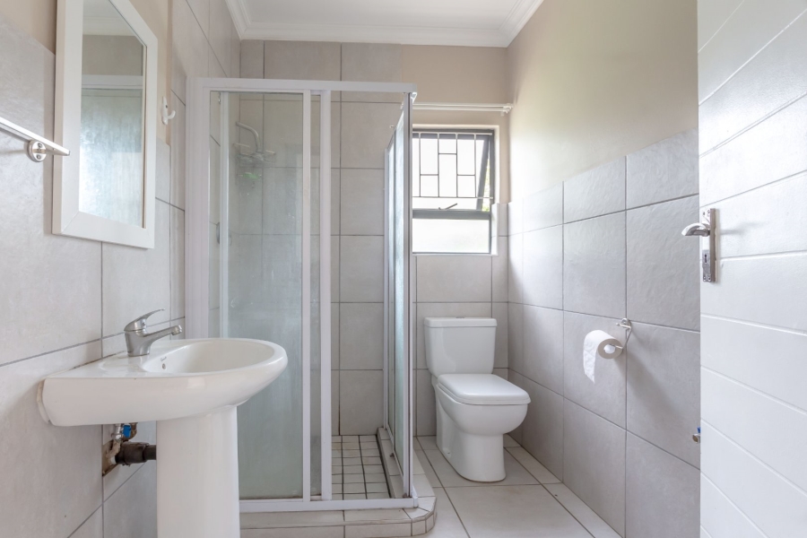 To Let 1 Bedroom Property for Rent in Waterfall KwaZulu-Natal