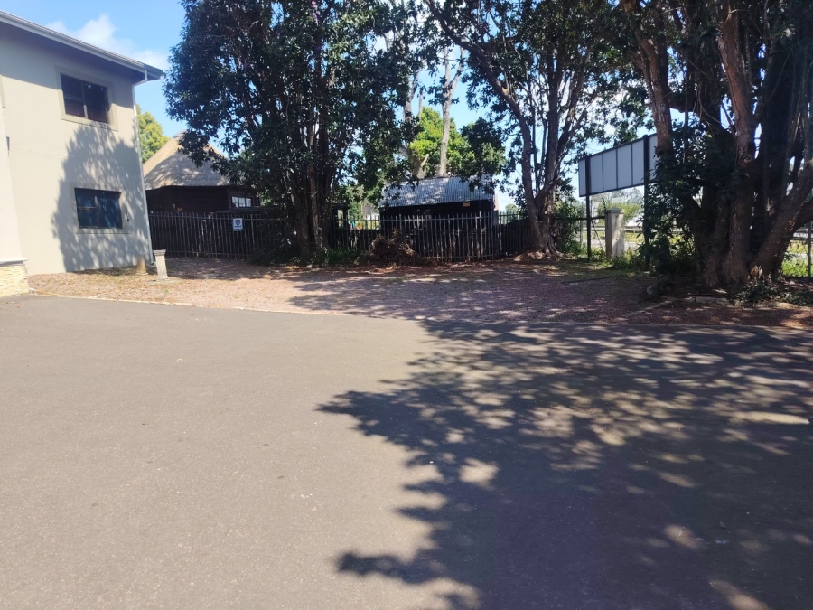 To Let Commercial Property for Rent in Gillitts KwaZulu-Natal