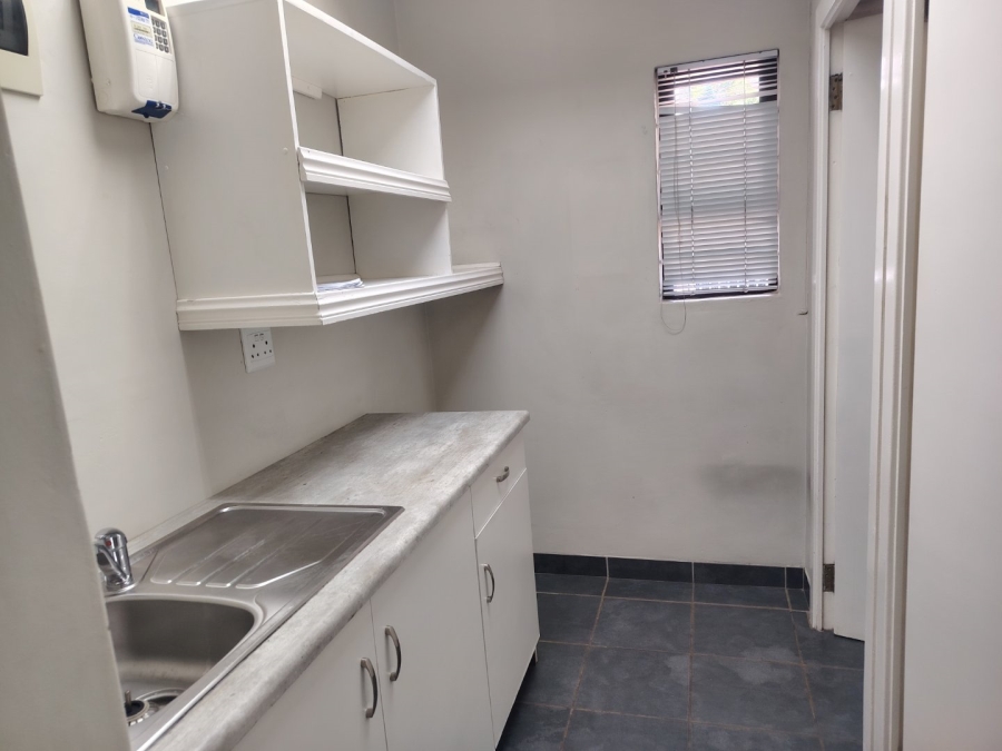 To Let Commercial Property for Rent in Gillitts KwaZulu-Natal