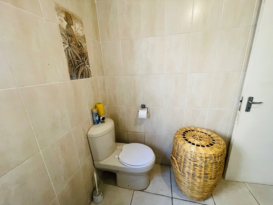 2 Bedroom Property for Sale in Waterval Park KwaZulu-Natal