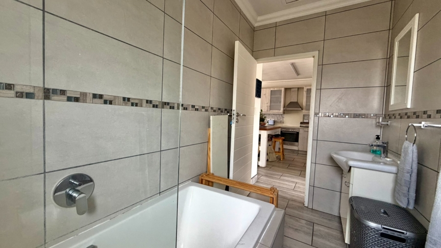 3 Bedroom Property for Sale in Shelly Beach KwaZulu-Natal