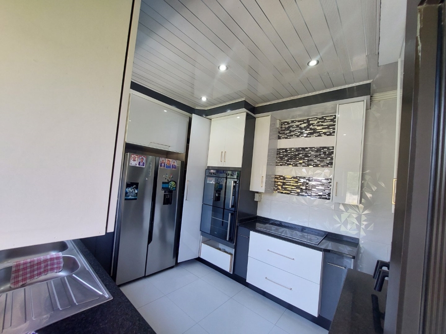 3 Bedroom Property for Sale in Ncandu Park KwaZulu-Natal