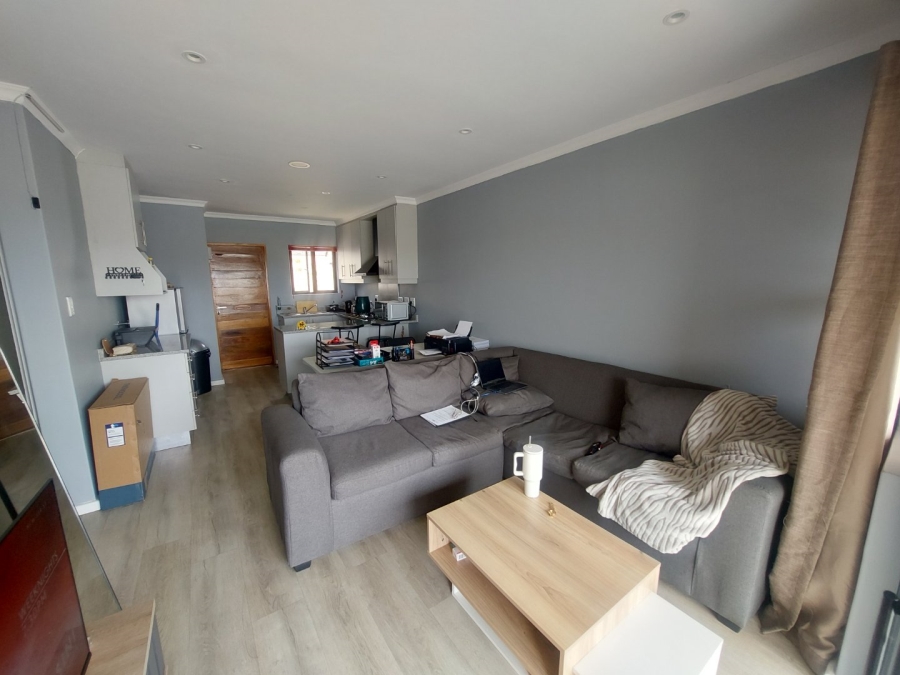 To Let 2 Bedroom Property for Rent in Hayfields KwaZulu-Natal