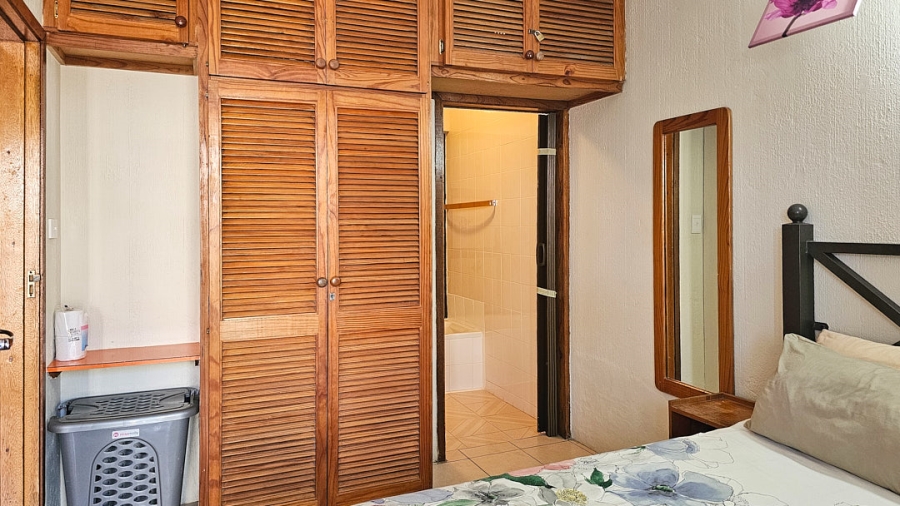 3 Bedroom Property for Sale in St Michaels On Sea KwaZulu-Natal