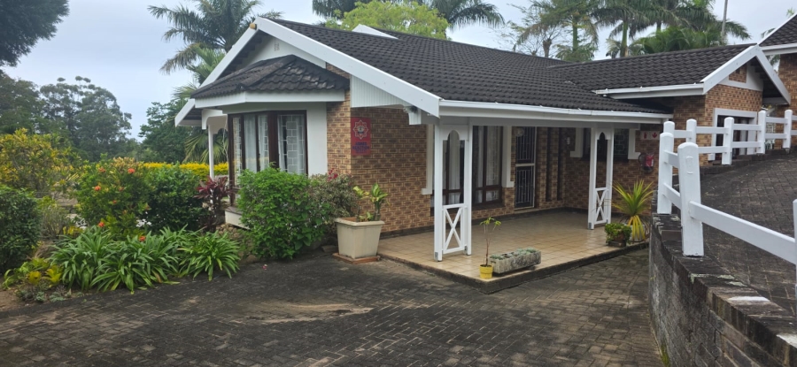 3 Bedroom Property for Sale in Umtentweni KwaZulu-Natal