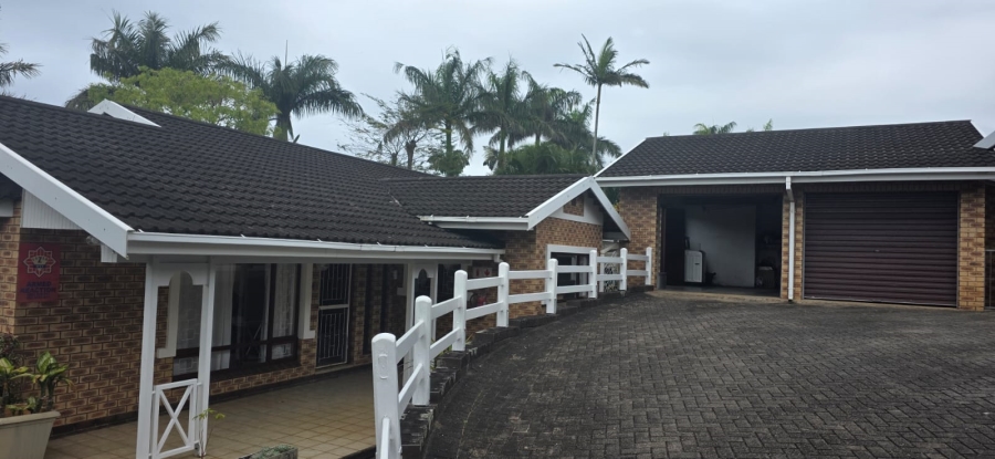 3 Bedroom Property for Sale in Umtentweni KwaZulu-Natal