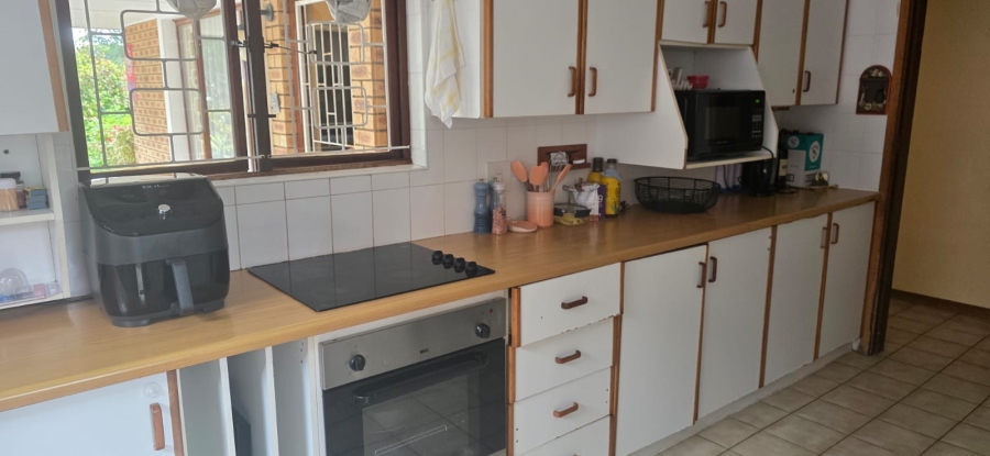 3 Bedroom Property for Sale in Umtentweni KwaZulu-Natal