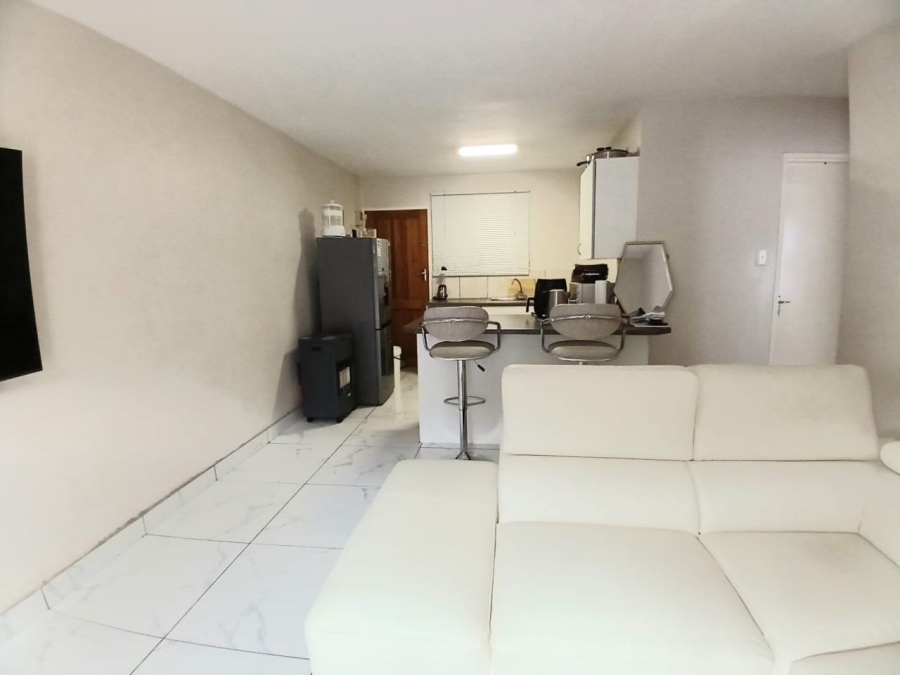 2 Bedroom Property for Sale in Sunnyridge KwaZulu-Natal