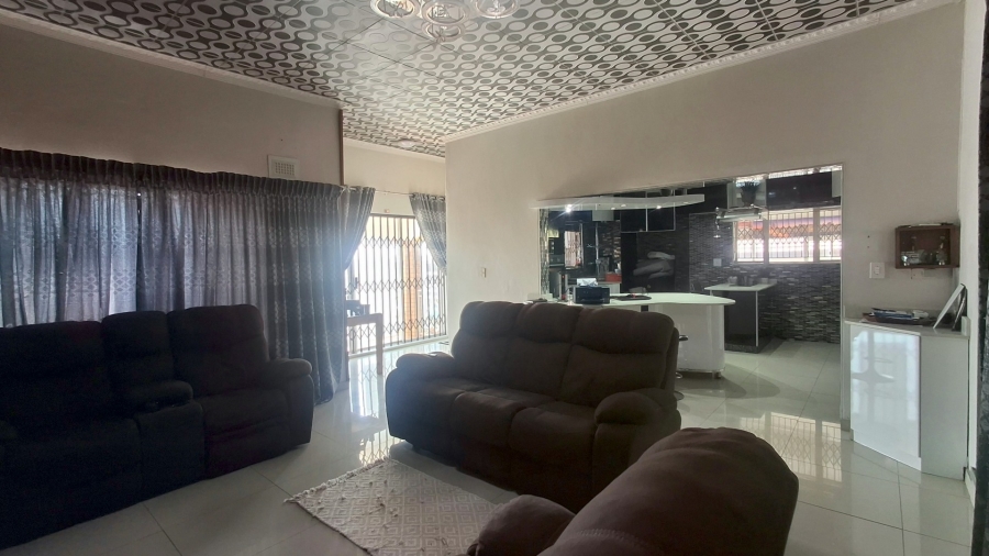 Bedroom Property for Sale in Merebank East KwaZulu-Natal