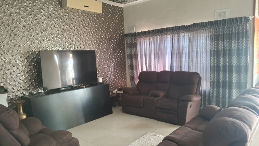  Bedroom Property for Sale in Merebank East KwaZulu-Natal