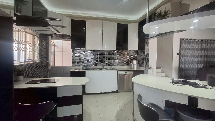  Bedroom Property for Sale in Merebank East KwaZulu-Natal