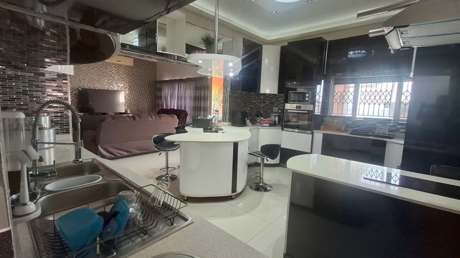  Bedroom Property for Sale in Merebank East KwaZulu-Natal