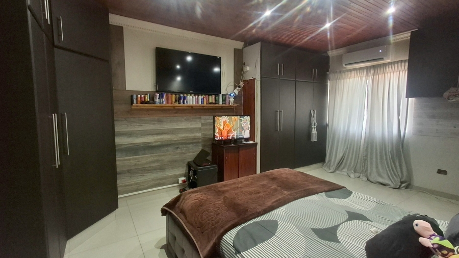  Bedroom Property for Sale in Merebank East KwaZulu-Natal