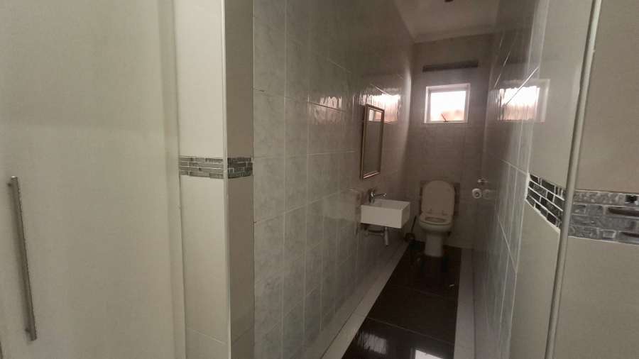  Bedroom Property for Sale in Merebank East KwaZulu-Natal