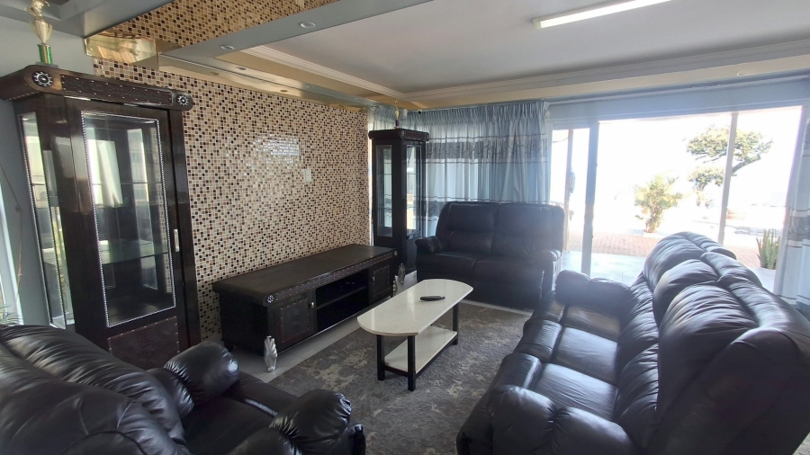 3 Bedroom Property for Sale in Brighton Beach KwaZulu-Natal