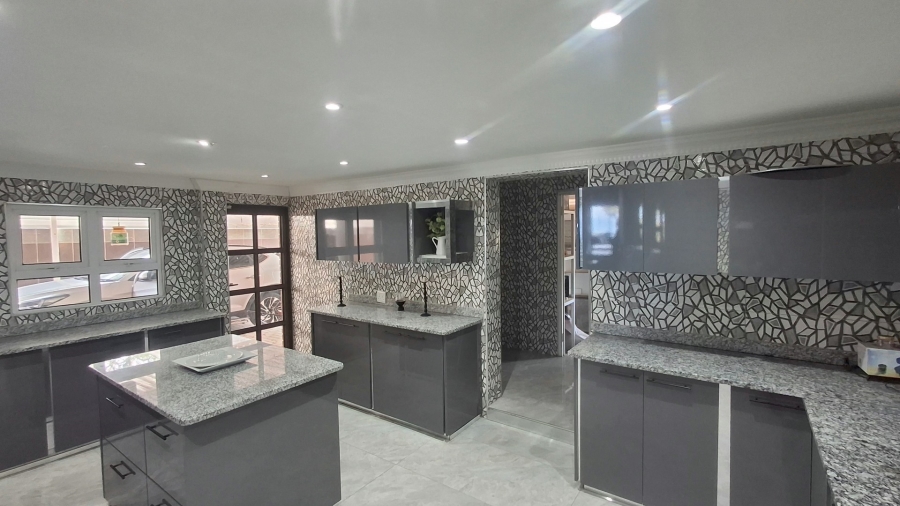 3 Bedroom Property for Sale in Brighton Beach KwaZulu-Natal