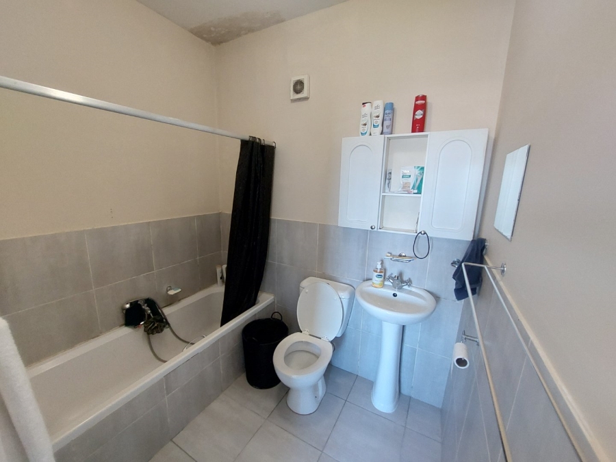 To Let 1 Bedroom Property for Rent in Chase Valley KwaZulu-Natal